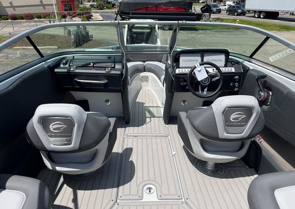 Crownline 220-SS image