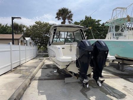 Boston Whaler 270 Vantage image