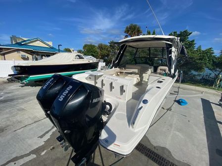 Boston Whaler 270 Vantage image