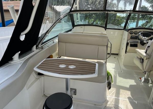 Boston Whaler 270 Vantage image