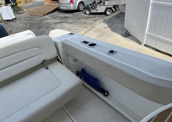 Boston Whaler 270 Vantage image