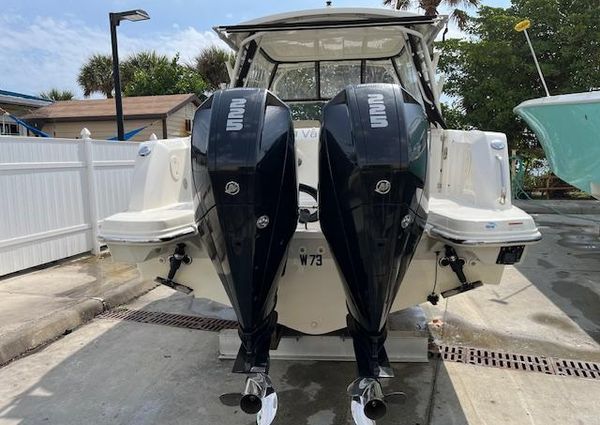 Boston Whaler 270 Vantage image