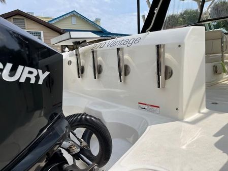 Boston Whaler 270 Vantage image