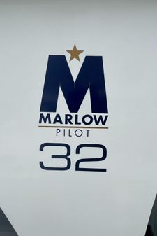 Marlow-Hunter Pilot 32 image