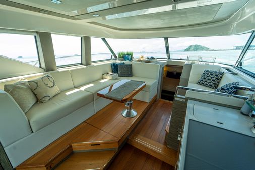 Tiara Yachts F44 Flybridge image