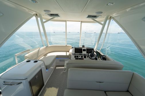 Tiara Yachts F44 Flybridge image