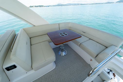 Tiara Yachts F44 Flybridge image