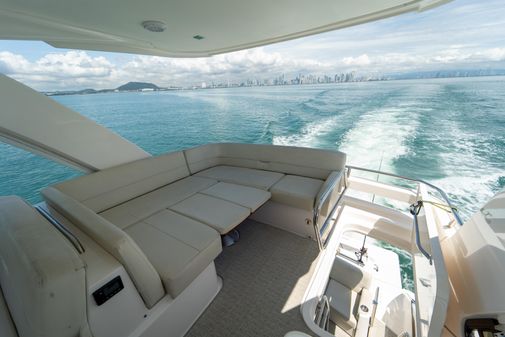 Tiara Yachts F44 Flybridge image