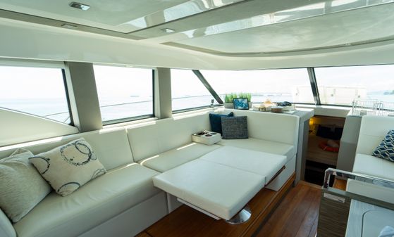 Tiara Yachts F44 Flybridge image