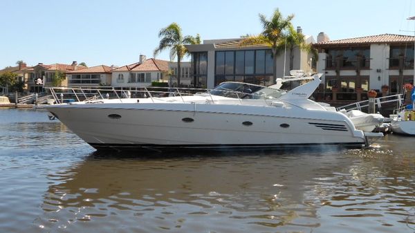 Trojan 440 Express Yacht