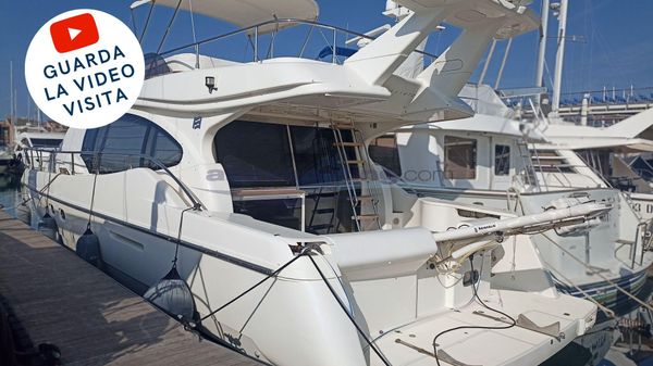 Ferretti Yachts 470 Fly 