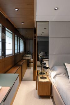 Ferretti Yachts 780 image