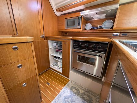 Catalina 445 image