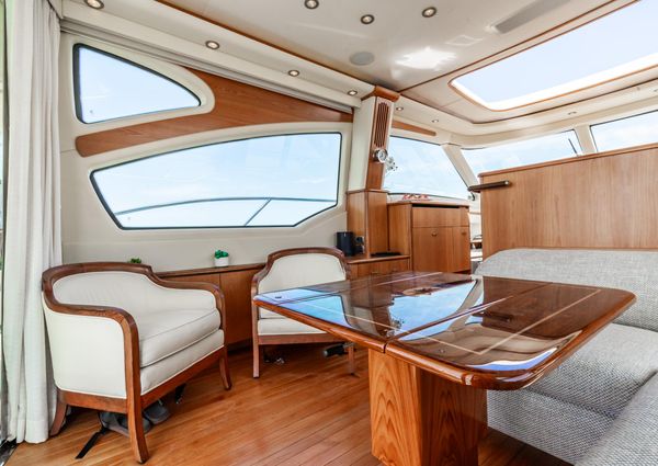 Tiara Yachts 5800 Sovran image