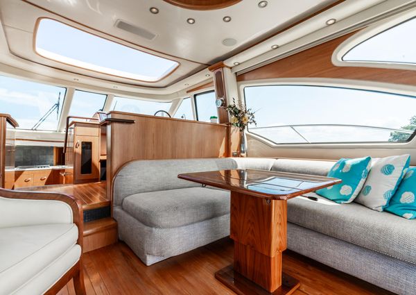 Tiara Yachts 5800 Sovran image