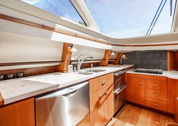 Tiara Yachts 5800 Sovran image