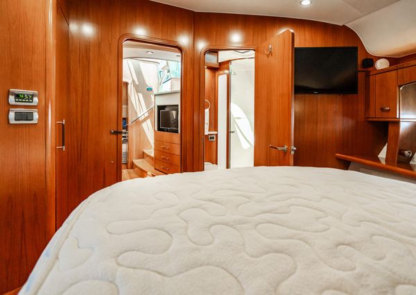 Tiara Yachts 5800 Sovran image