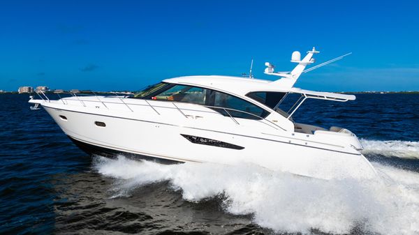 Tiara Yachts 5800 Sovran 