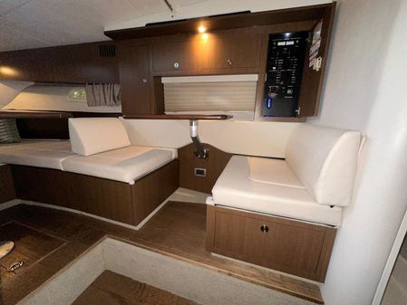 Sea Ray 310 Sundancer image