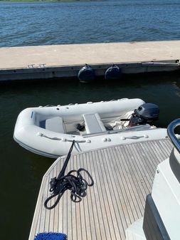 Galeon 485 HTS image