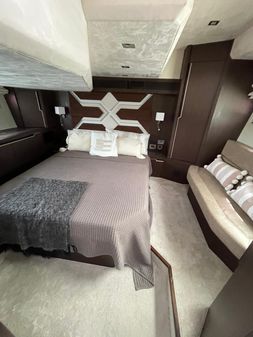 Galeon 485 HTS image