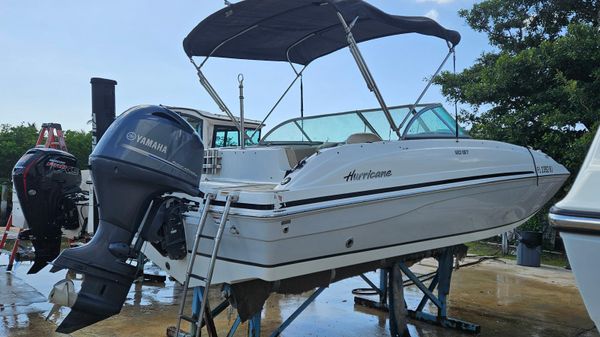 Hurricane SunDeck 187 OB 