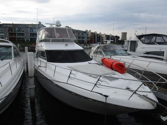 Sea Ray 480 Sedan Bridge - main image