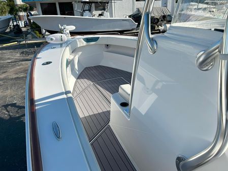 Front Runner 26 Center Console image