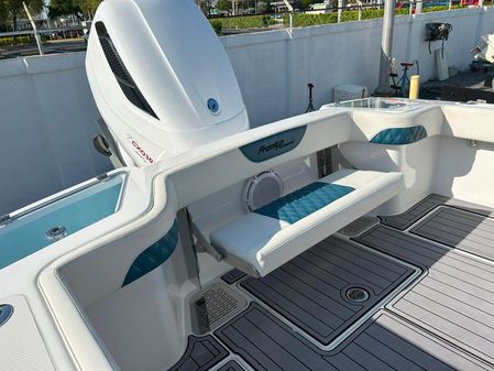 Front Runner 26 Center Console image