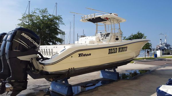 Triton 351 CC