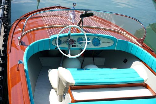 Riva Junior image