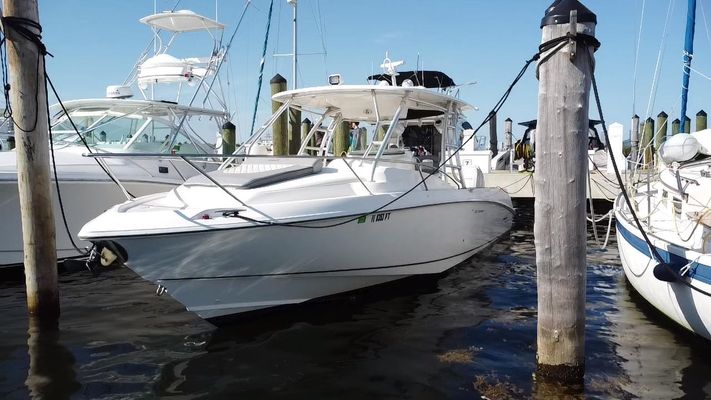 Boston Whaler 320 Outrage Cuddy Cabin - main image