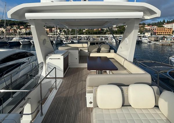 Azimut 66 FLY image