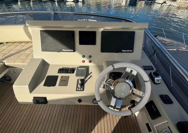 Azimut 66 FLY image