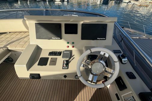 Azimut 66 FLY image