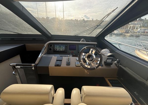 Azimut 66 FLY image