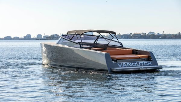 VanDutch 40 