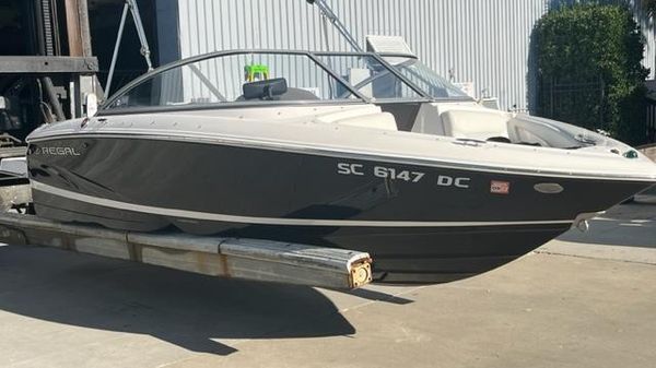 Regal 1900 ES Bowrider