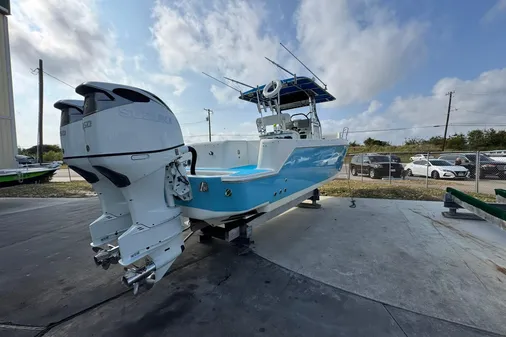 Pro-Line 3400 Bimini Cuddy image