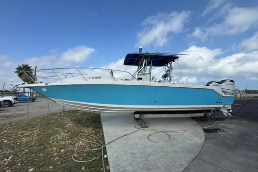 Pro-Line 3400 Bimini Cuddy image