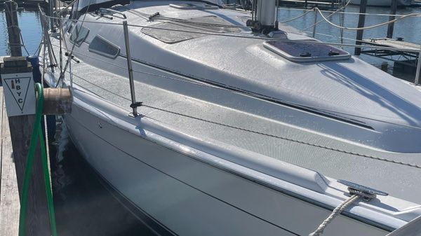 Hunter 33
