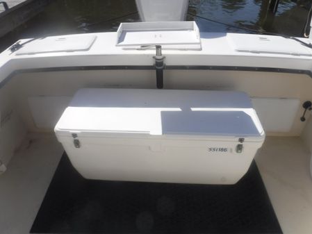 May-Craft 2700 Pilothouse Cabin image