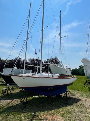 1981 Cape Dory Typhoon Northport, New York - Long Island Marine