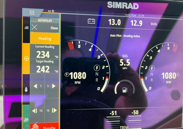 Sea Ray 320 Sundancer image