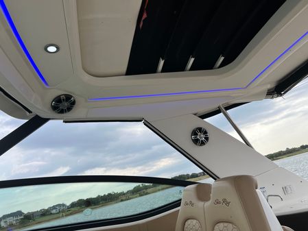 Sea Ray 320 Sundancer image