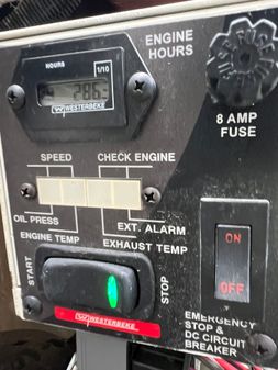 Sea Ray 320 Sundancer image