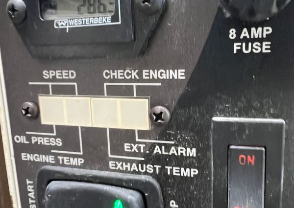 Sea Ray 320 Sundancer image