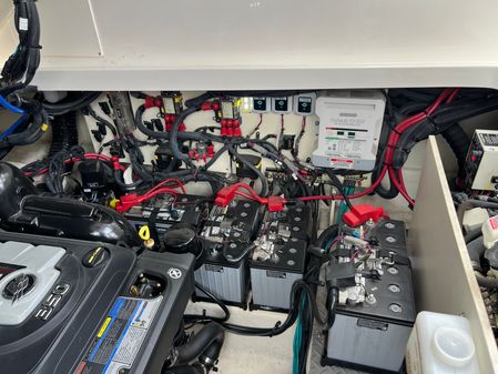 Sea Ray 320 Sundancer image