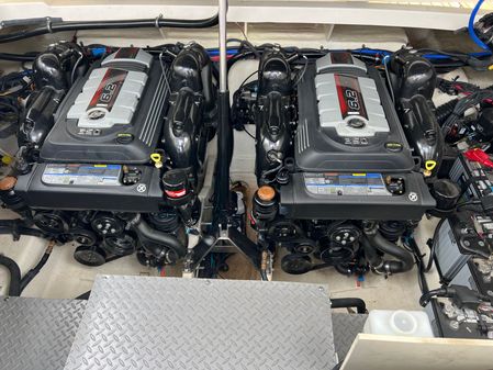 Sea Ray 320 Sundancer image