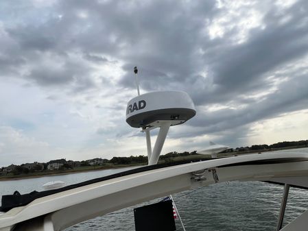 Sea Ray 320 Sundancer image